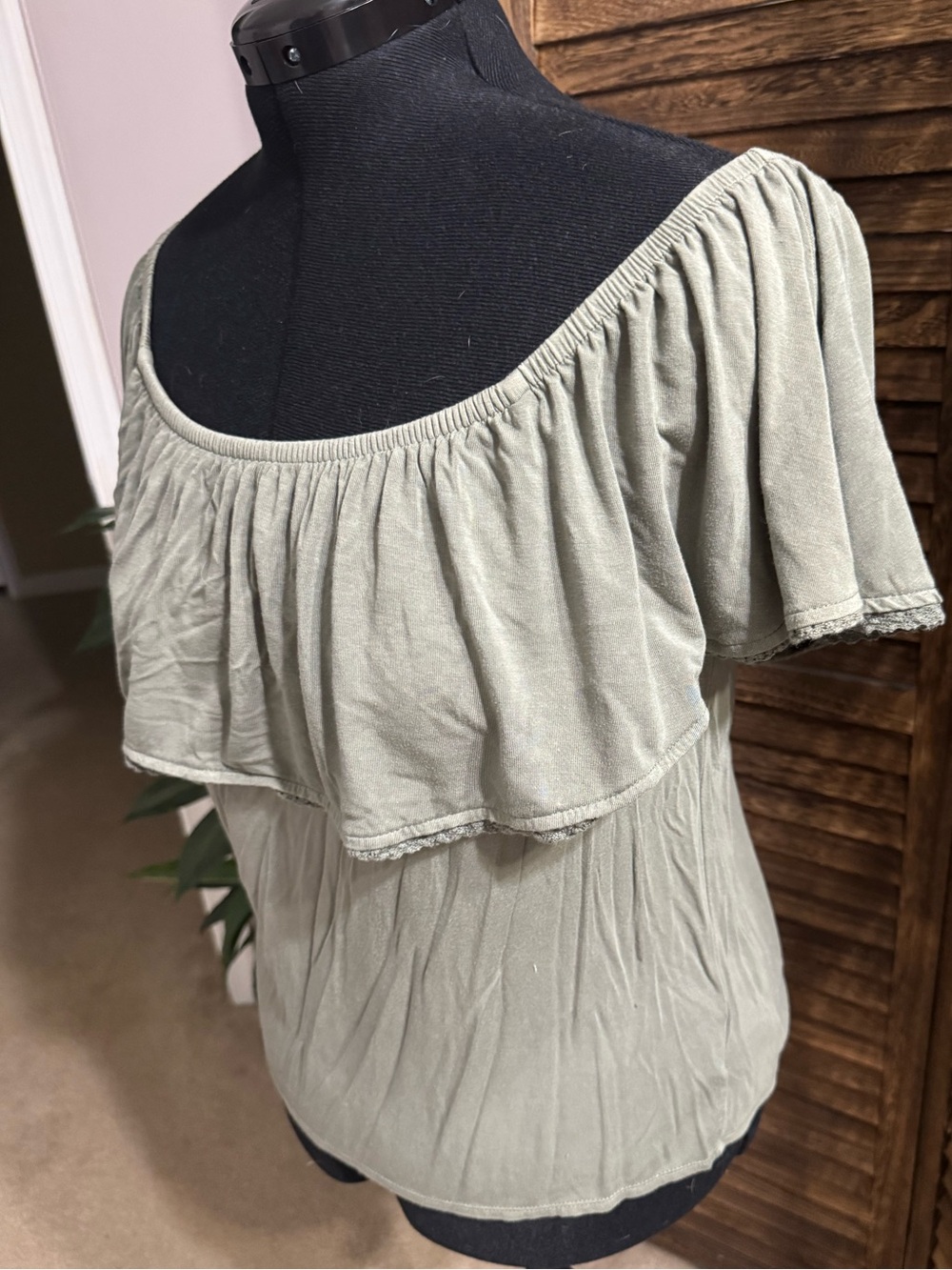 Off shoulder short sleeve top S